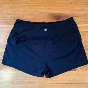 Lululemon shorts size 6